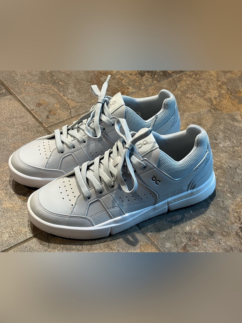 Women’s On Cloud The Roger Clubhouse 2 - Glacier White Size 8.5